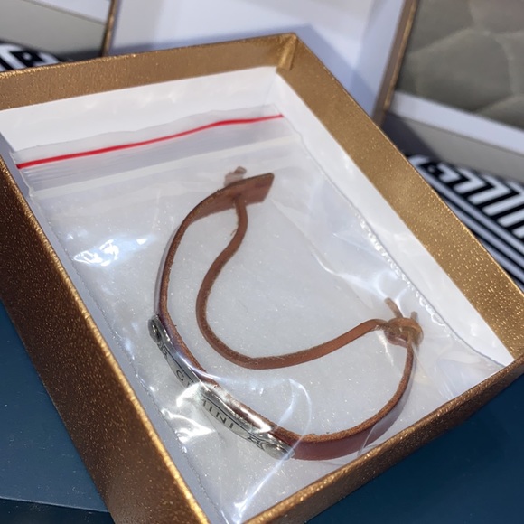 VINTAGE HANDMADE GEMINI LEATHER BRACELET - Picture 3 of 3